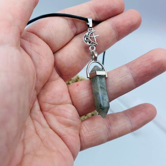 Labradorite Point Crescent Moon & Star Pendant Necklace - Picture 4 of 5